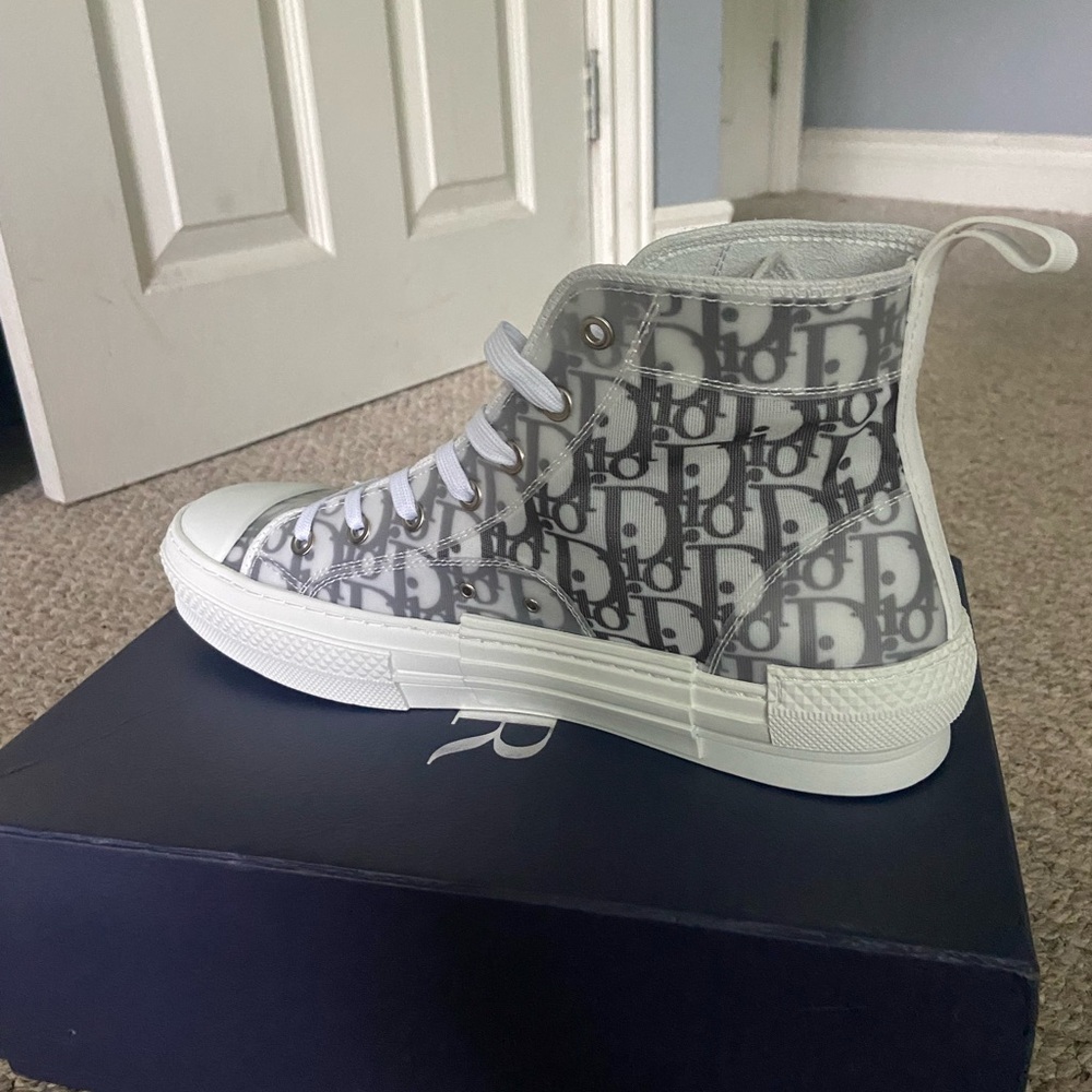 dior shoes. didnt like how they fit me - Picture 4 of 5